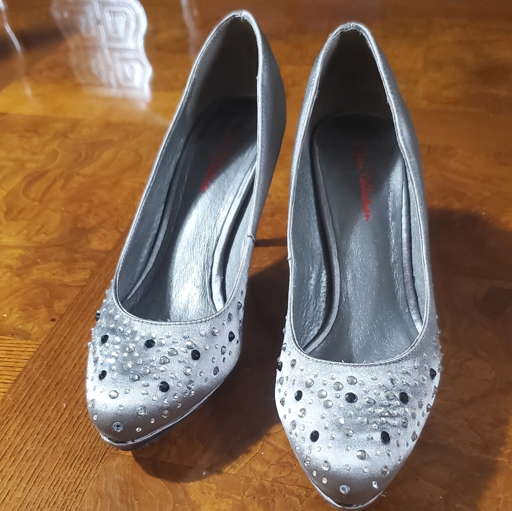 Stephanie Collection silver pumps